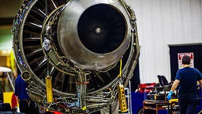 S-1916-050-F16-F12-Copyright_Steve_Thornton